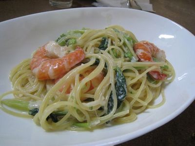 『PICHITAN』(ピキタン)の『エビとみどり野菜のクリームスパゲティ』